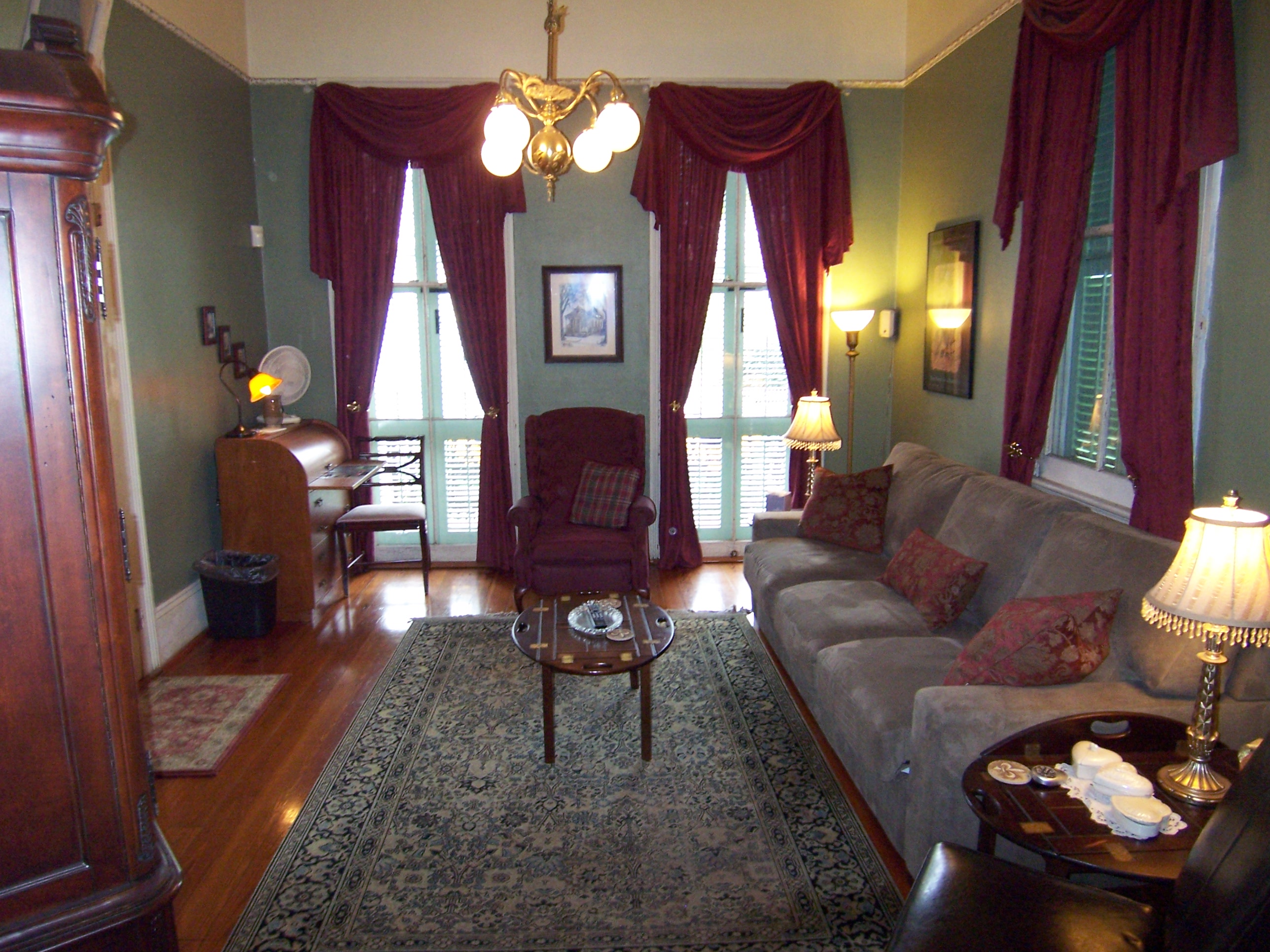 l1iving room